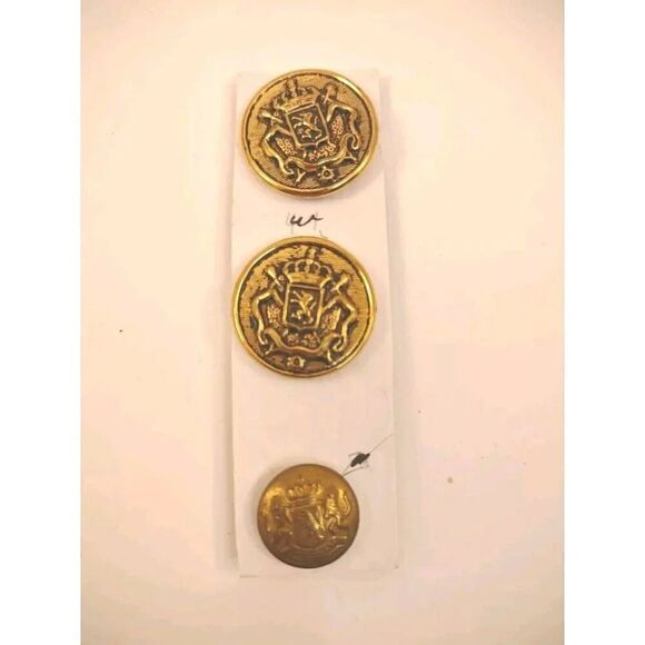 3 Vintage Crest Coat Of Arms Lion Shank Buttons Brass and Metal - Picture 2 of 9